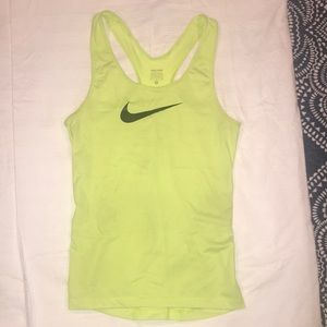 Nike Pro women’s workout top